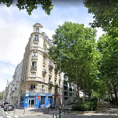 2 Bedrooms Chic 18th District Apartment Paris
