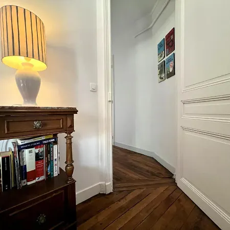 Apartment 2 Bedrooms Chic 18th District *