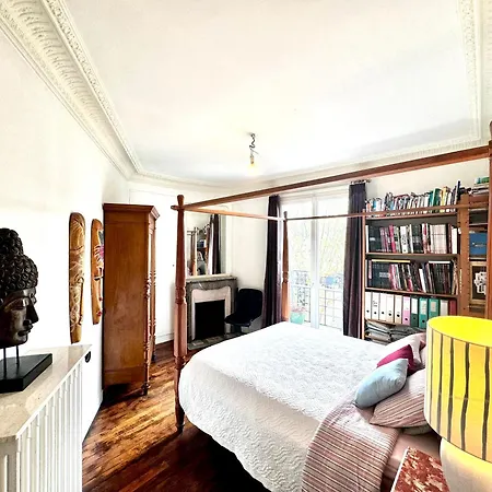 2 Bedrooms Chic 18th District Apartment *